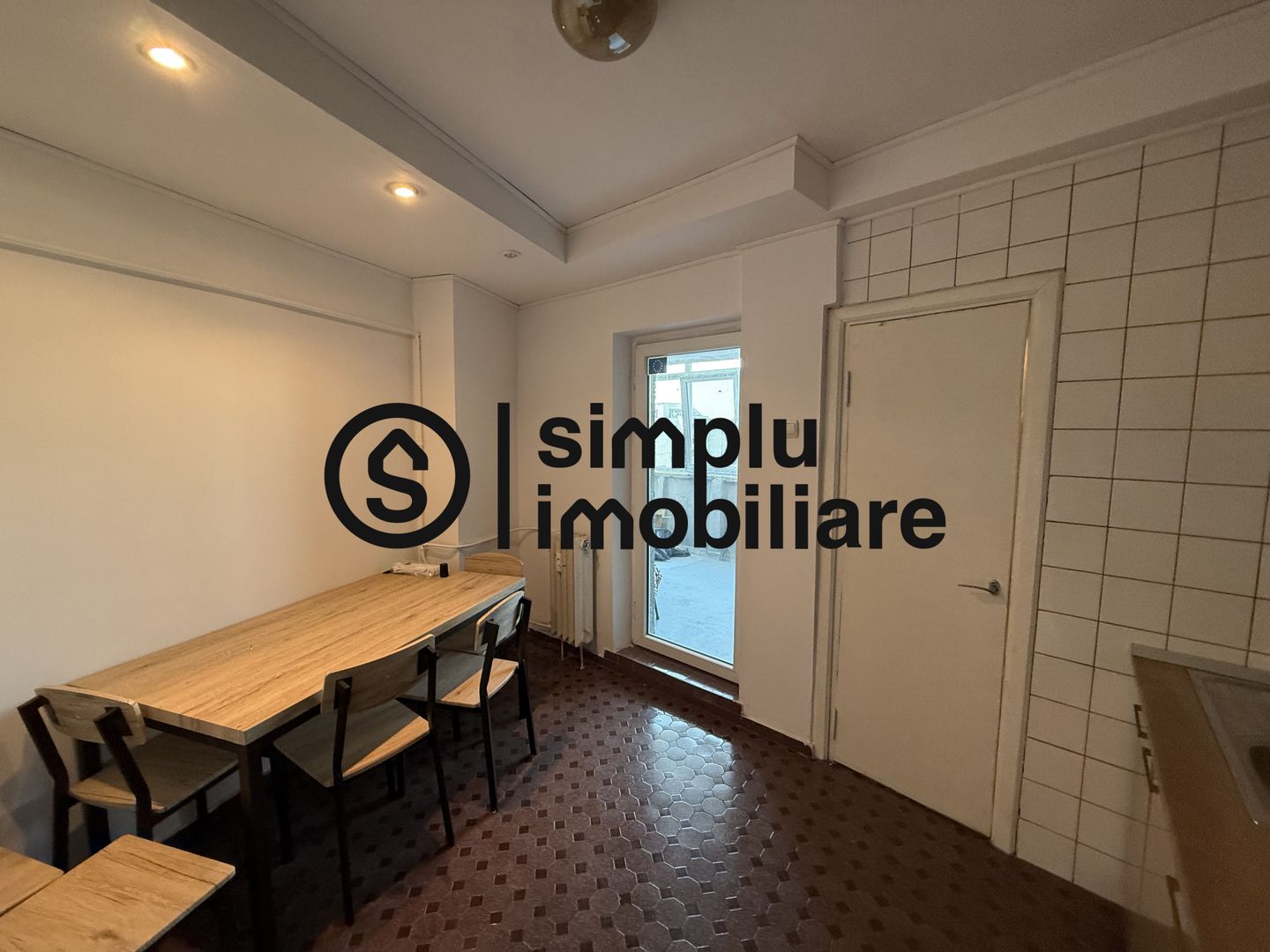 2 decomandate, Piata Centrala - 450 Euro - Poză 5