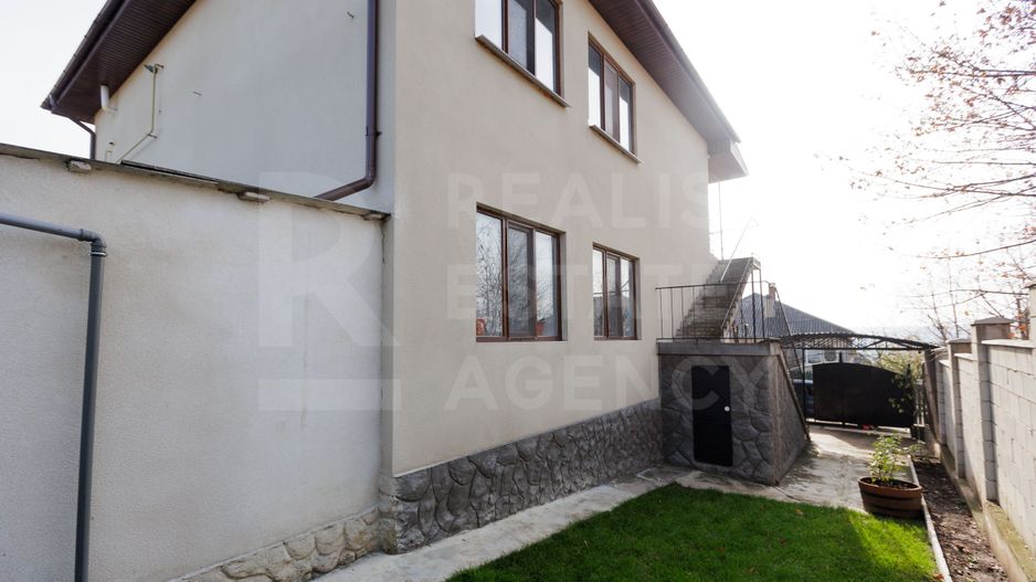 Vânzare, casă individuală, 2 nivele, str. Fructelor, or. Ialoveni. - Poză 3