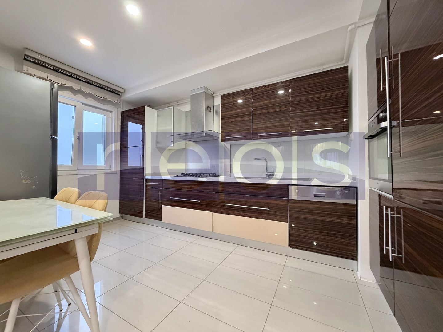 VANZARE 3 CAMERE | LUMINOS | LOC DE PARCARE INCLUS IN PRET | COSMOPOLIS - Poză 6