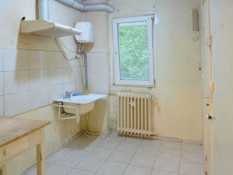 3 Camere în Astra Etaj 1 Vedere Liberă Necesită Renovare - Poză 7