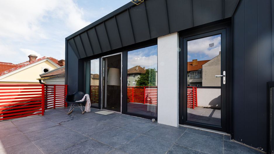 Oferta inchiriata-Apartament superb, central | Imobil Renovat integral + Terasa - Poză 1