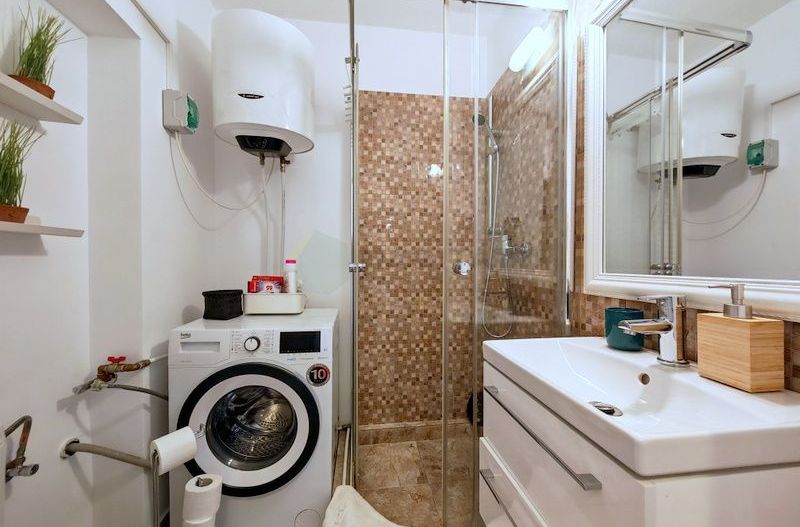 Spațioasă, luminoasă, complet renovată și mobilată, Bloc UNIC - Poză 5