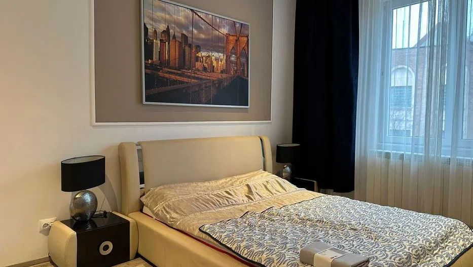 Chirie I Apartament 2 camere I Romana I Vila - Poză 1