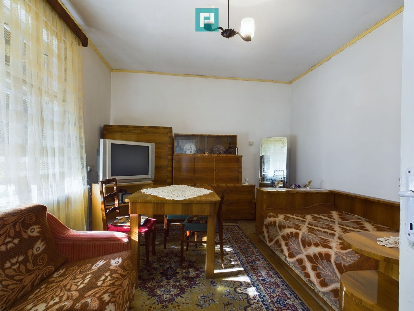 Casă individuală cu teren de 1100 mp și 3 apartamente în curte - Poză 26