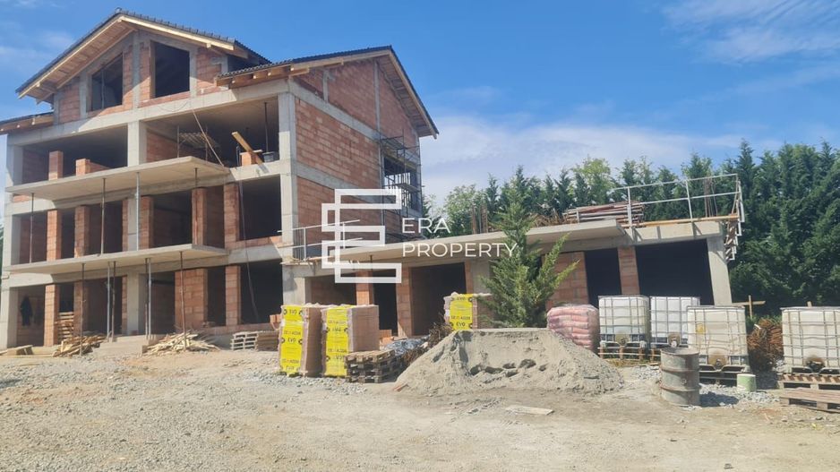 Apartament 3 camere + gradina 50 mp, la cheie , Cristian - Poză 4