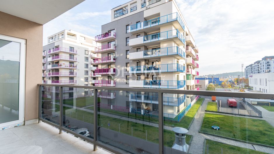 Apartament 3 Camere | La Cheie | Parcare Inclusa | Zona VIVO Metro - Poză 1