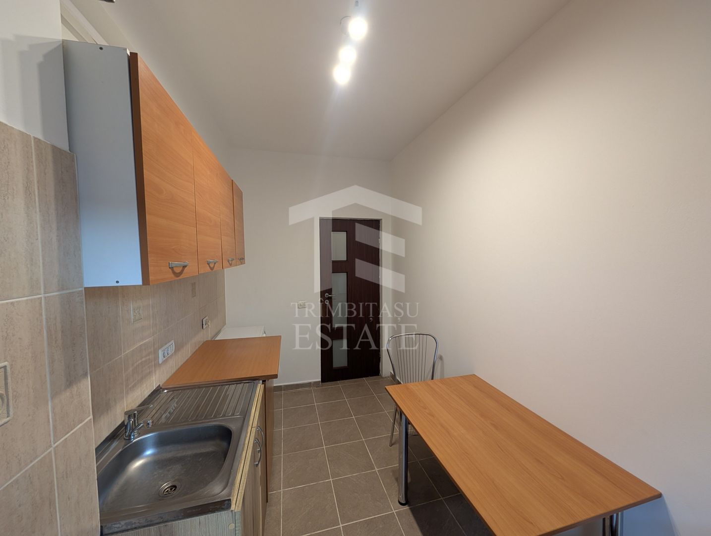 Garsonieră modernă 30 mp, Str. Cooperativei, cu balcon și parcare - Poză 7