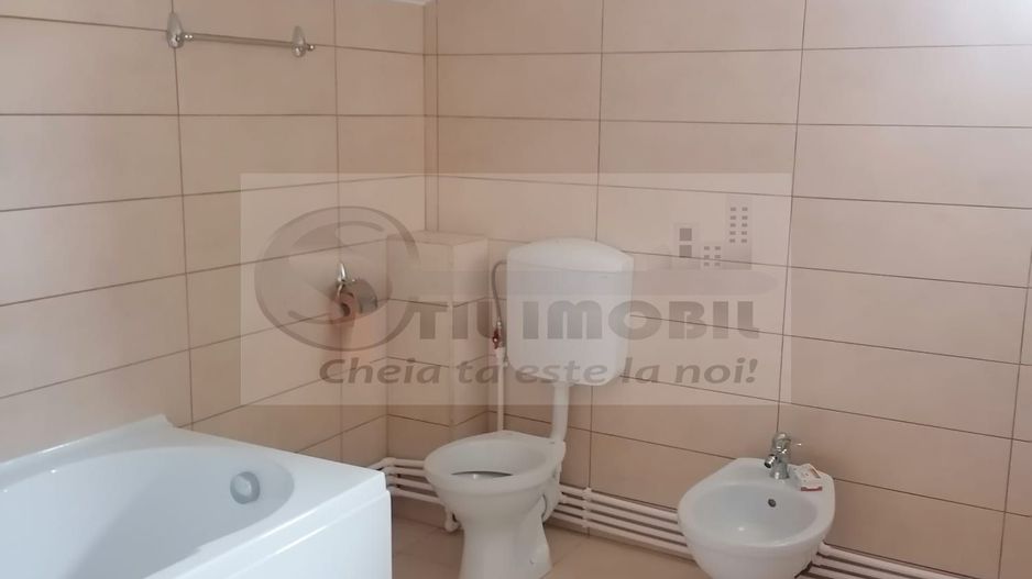 Casa /Vila de inchiriat Bucium - 850 euro - Poză 12