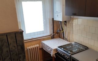 Apartament cu potențial, 3 camere, aproape de Big. - Poză 1