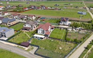 Comision 0% Vila superba in Sanpetru  5 camere si teren de 1644 mp - Poză 3