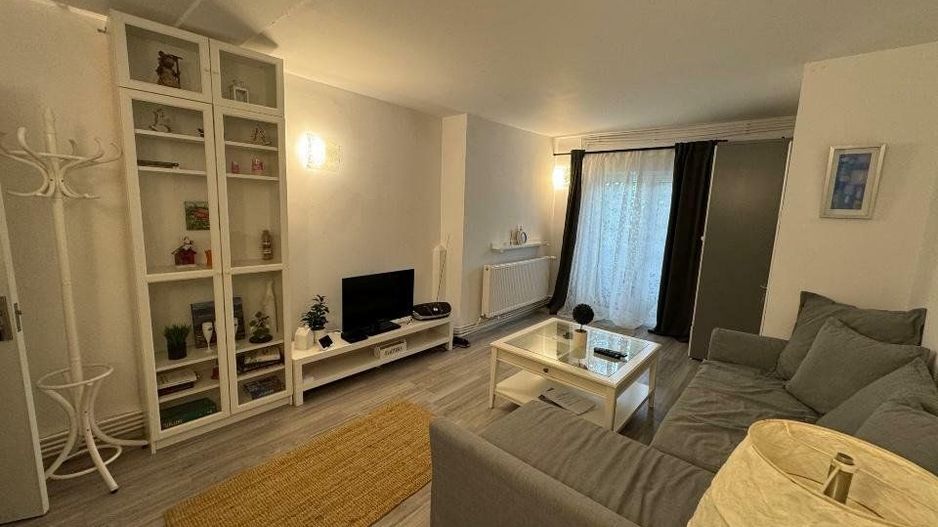 GARSONIERA DOMENII | EXPOZITIEI | CETRALA PROPRIE - Poză 1