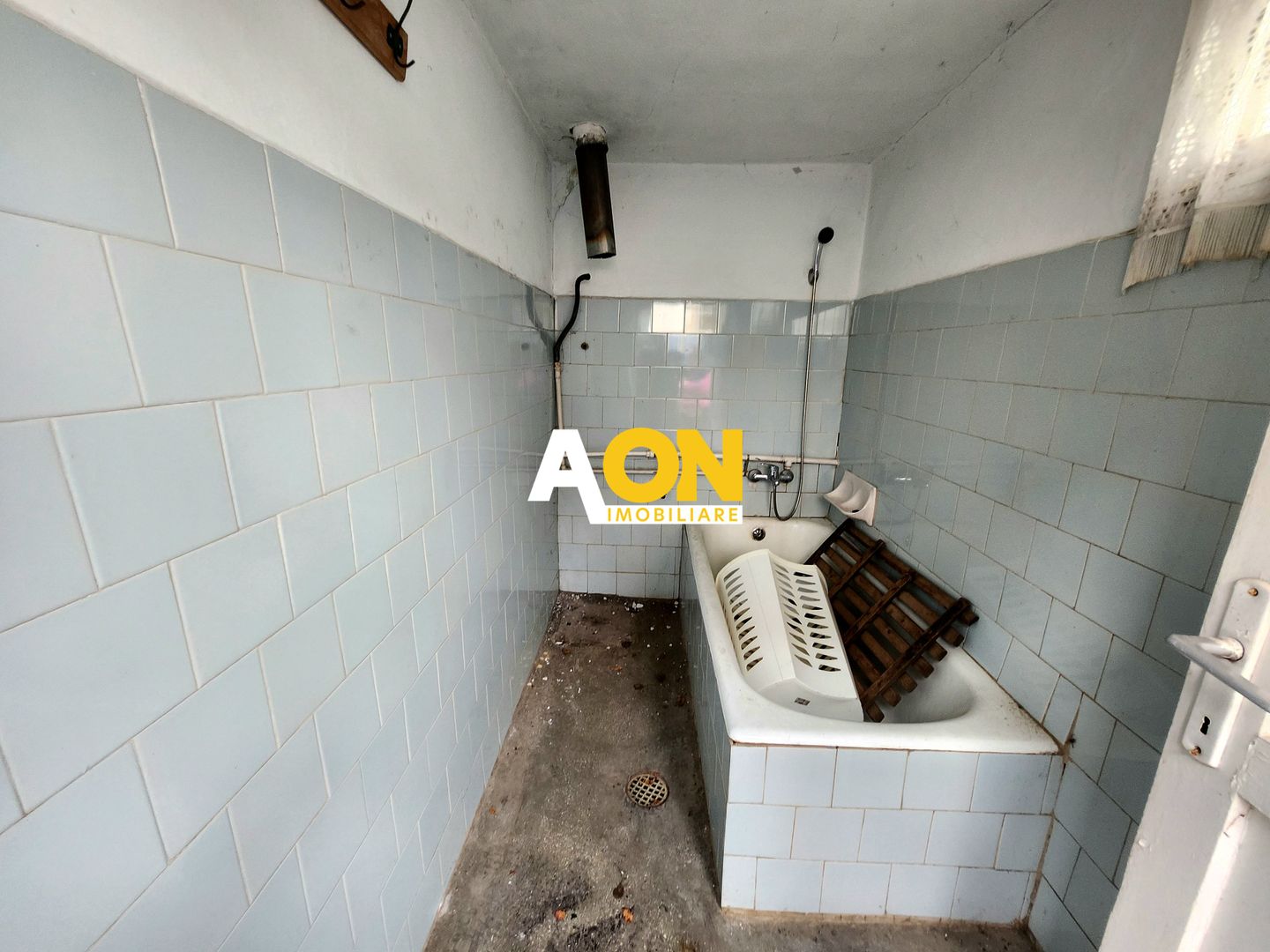 De vanzare casa 3 camere, 719mp teren, Cetate - Poză 11