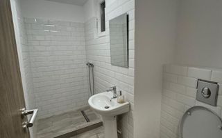 Garsonieră modernă, ultracentrală–ideală pentru locuit, birou sau regim hotelier - Poză 3