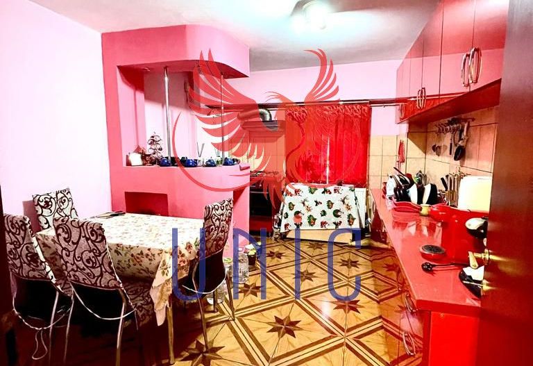 4 camere decomandate, Hanul Craiovitei - Poză 3