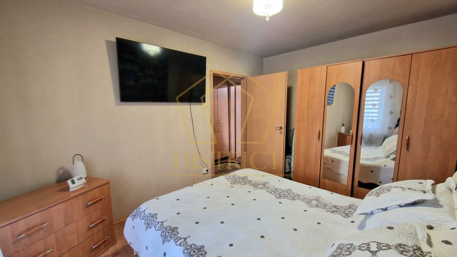 Apartament deosebit cu 3 camere | Calea Sagului - Poză 11