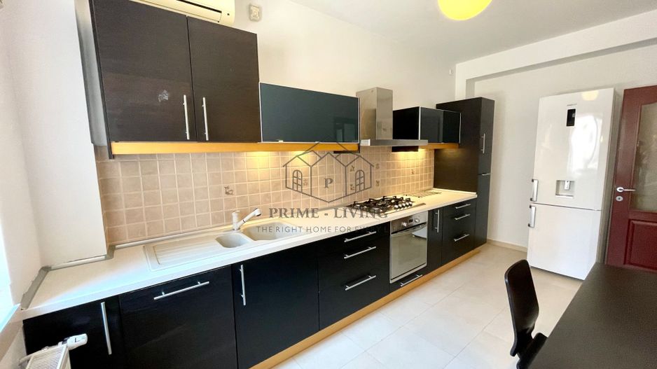 VILA CU 4 DORMITOARE LA INCHIRIERE IN COMPLEX REZIDENTIAL - Poză 2