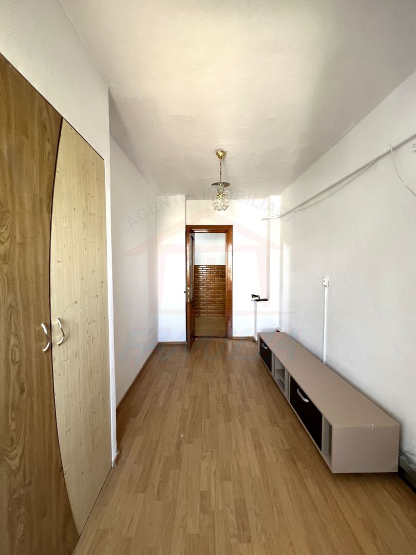 Apartament luminos cu 3 camere decomandate, 67 mp, Micro 13 – 62.900 € - Poză 4