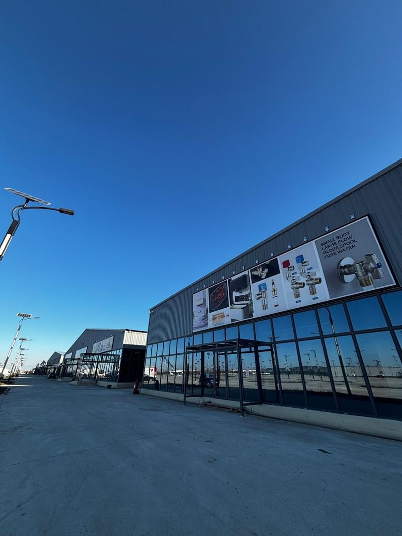 Spatii comerciale, industriale, logistice, birouri, productie, retail - Poză 7