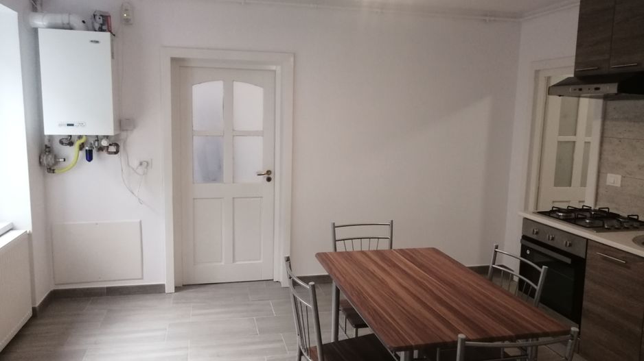 Vânzare apartament spatios,  in zonă ultracentrală - Poză 8