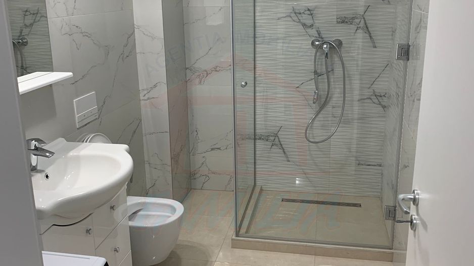 Inchiriem studio in Micro 17 , etaj 2 bloc ROKA, parcare privata, - Poză 9