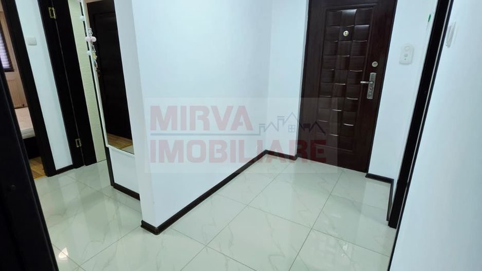 Apartament 3 camere de inchiriat, 9 Mai, 2 bai, beci - Poză 12