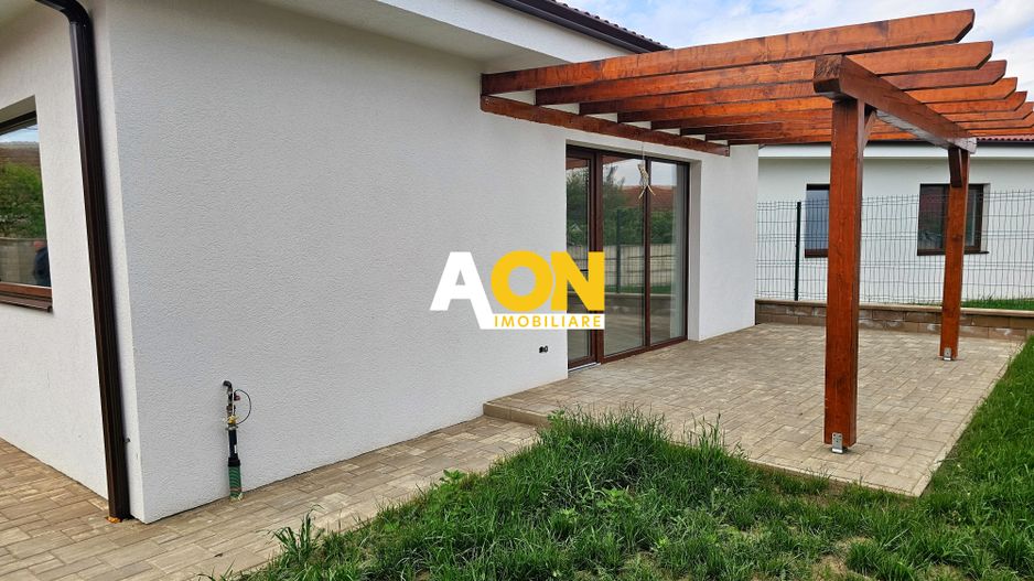 Casa semifinisata, 4 camere, 392 mp teren,  Barabant - Poză 2