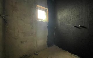 Duplex separat prin garaj si superpozitie - Poză 5