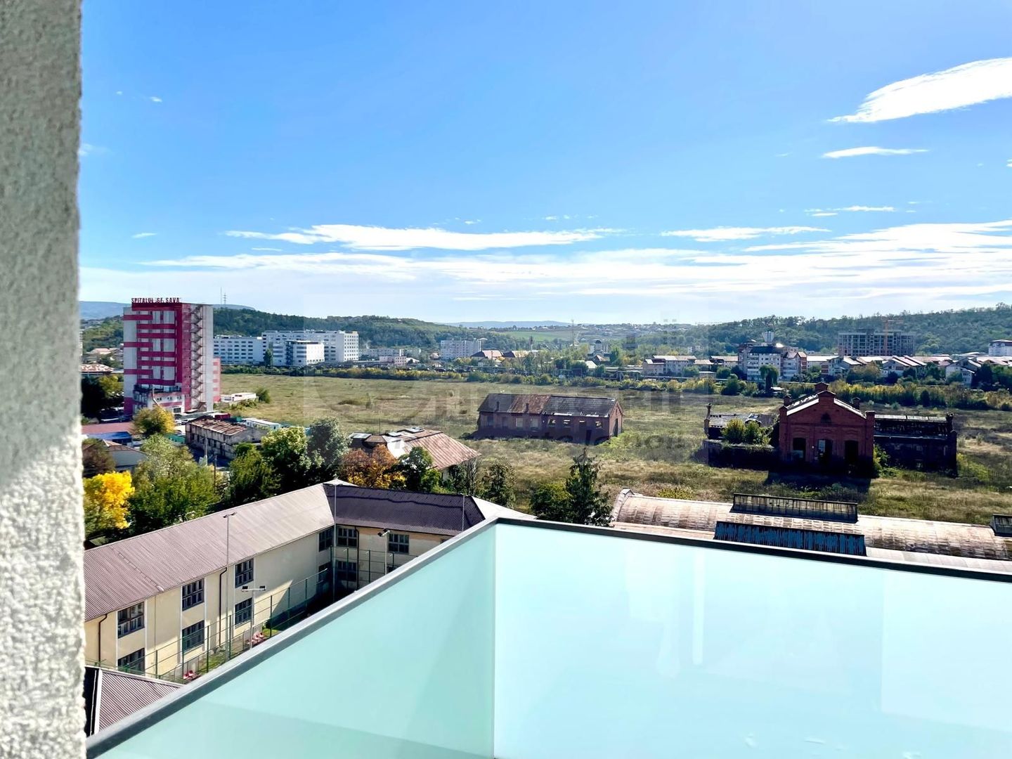 1 CAM CENTRU PALAS , PARCARE,PRIMA INCHIRIERE UNIREA TOWERS DECOMANDAT - Poză 3