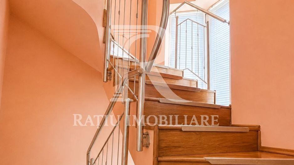 Casă elegantă de vânzare | Complet mobilată și utilată | Oradea - Poză 11