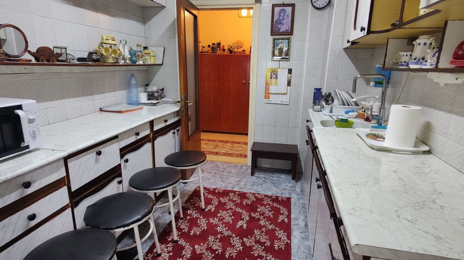 COMISION 0 | 4 camere Superb | Metrou Crangasi | Bloc 1986 - Poză 3
