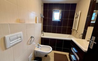 De închiriat apartament cu 2 camere decomandat, Str. Ion Pillat. - Poză 6