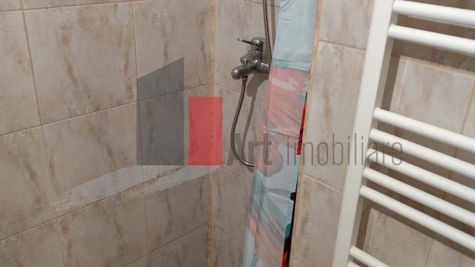 Apartament de vanzare cu 2 camere in zona Pajura. - Poză 13