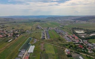 Teren intravilan 3599 mp, Jucu de Mijloc, ideal 3 case - Poză 1