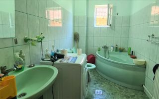 Vila pretabila pensiune + restaurant,  10 camere,  1000MP teren - Poză 24