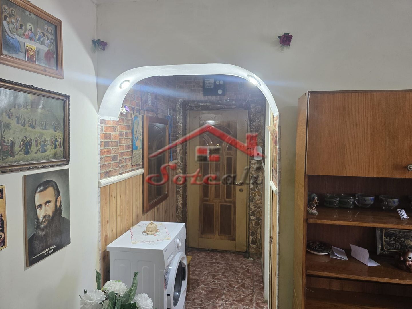 Apartament 2 camere etaj 1/4 Campina zona semicentrala - Poză 2