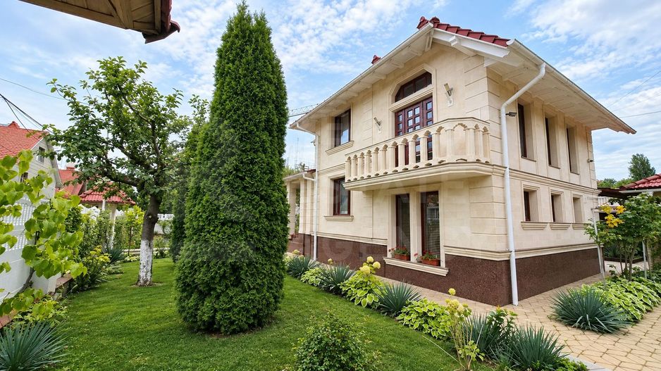Chirie, casă, 5 camere, Strada Guţu Valentin, Centru - Poză 1