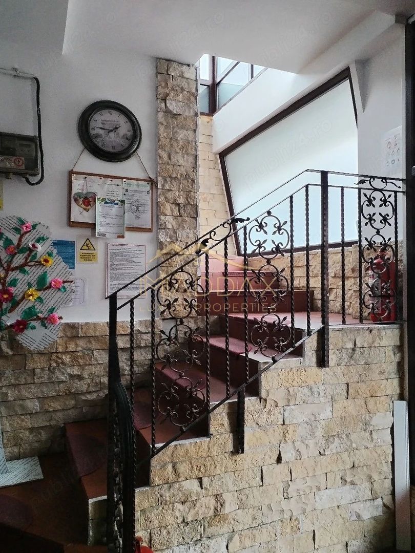 Vila cu 5 camere *276mp* // Zona Rahova - Poză 4