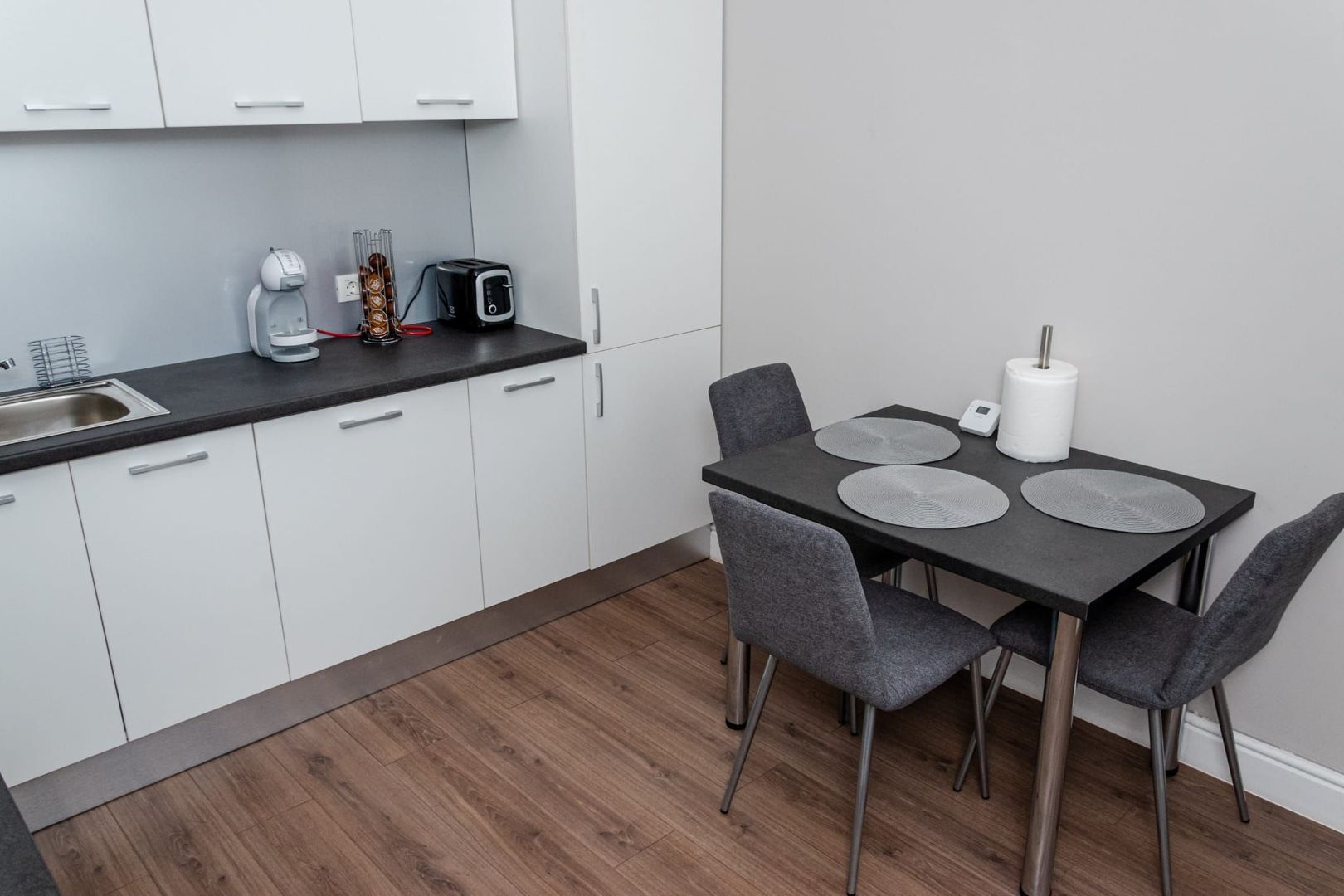 Apartament de Inchiriat | 3 Camere | Zona Sinaia | Central | Etaj 2 - Poză 8