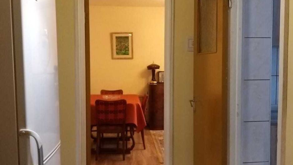 Apartament 3 camere Et 1/4 pe Bd. Timisoara - Poză 3