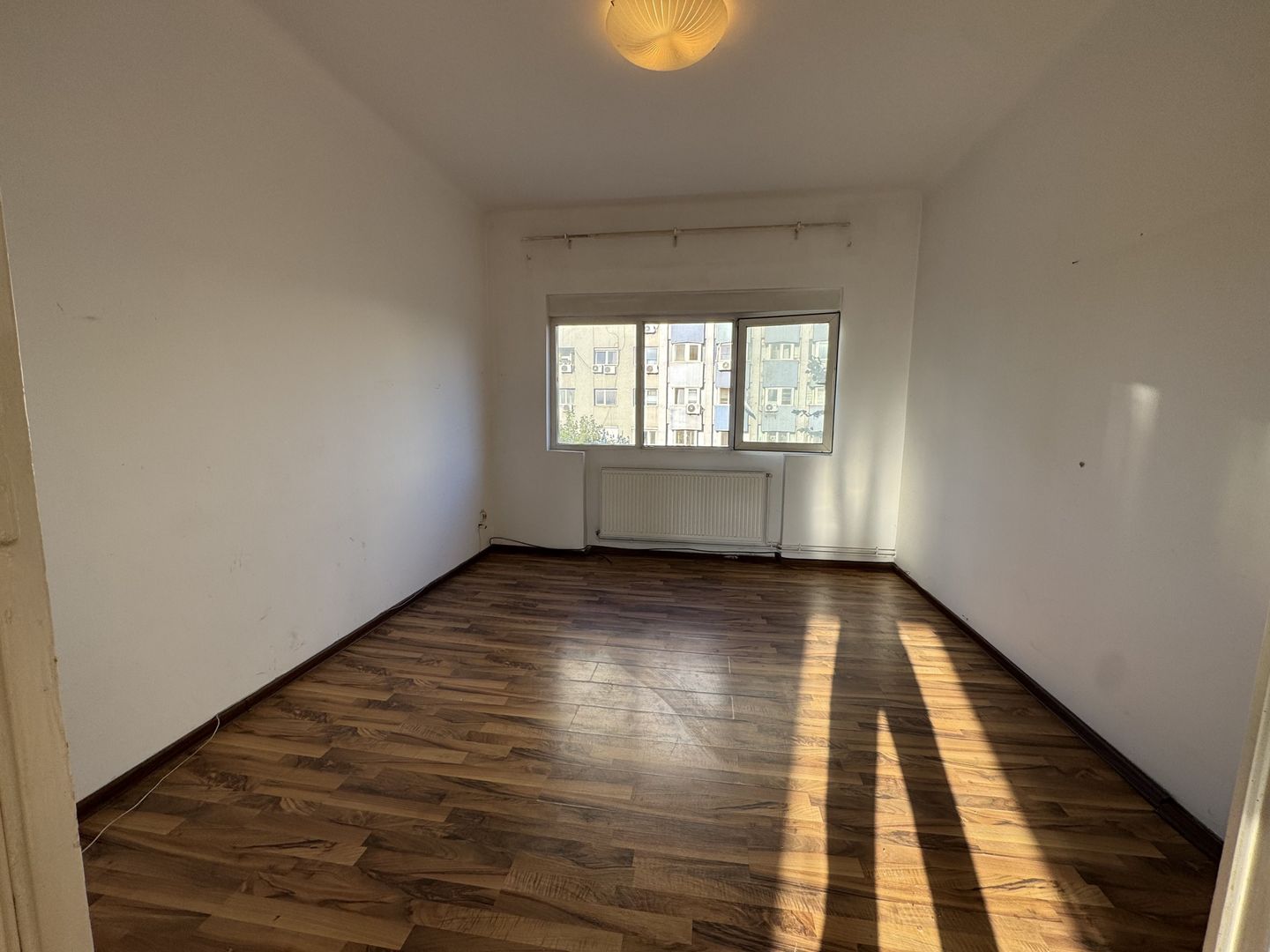 Apartament nemobilat 3 camere Dorobanti M261 - Poză 1
