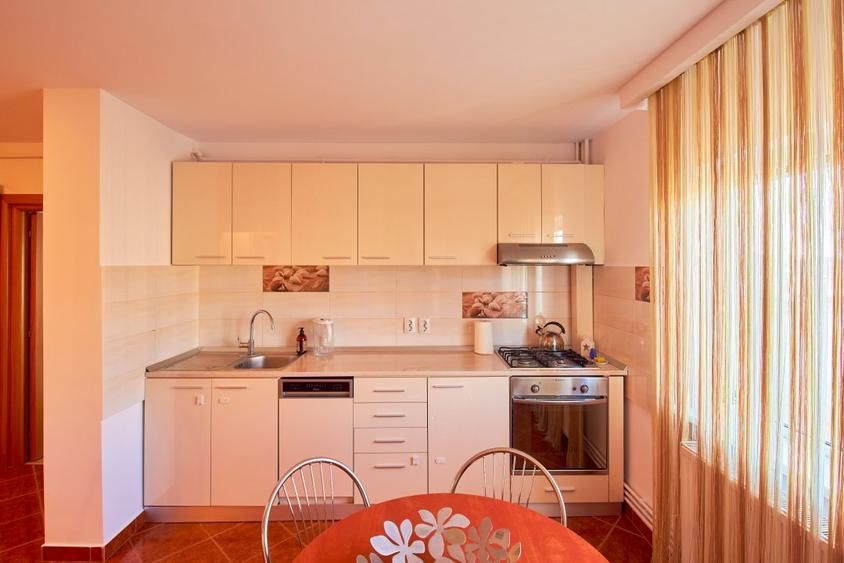 2 camere | prima inchiriere | centrala proprie | Sebastian - Razoare - Poză 6