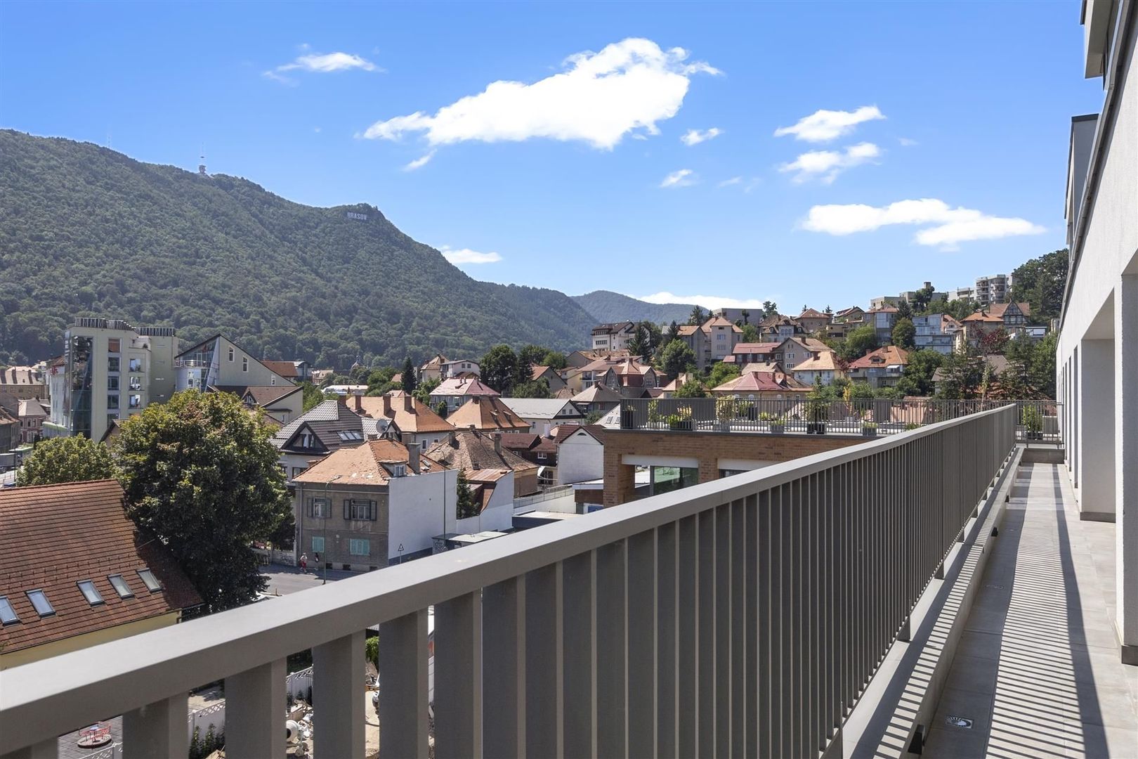 Apartament 25 cam Premium Central | Parcare Subterana si Utilitati incluse - Poză 7