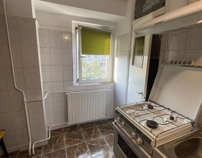 Vânzare garsonieră decomandată, spațioasă – zonă Drumul Sării / Sebastian - Poză 10