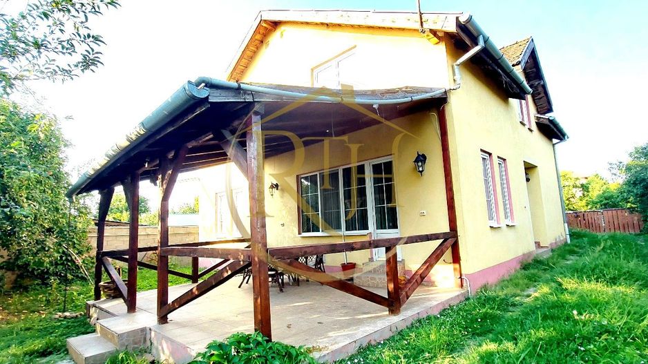 Oferim spre vanzare casa, 6 camere, 162mp utili, 809mp teren, in Giroc - Poză 1