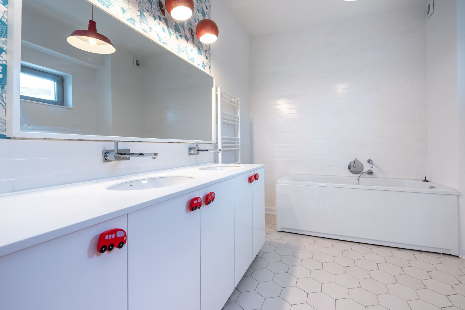 COMISION 0% - Vila eleganta P+2E 380 mp utili, teren 470mp, lac propriu + ponton - Poză 19