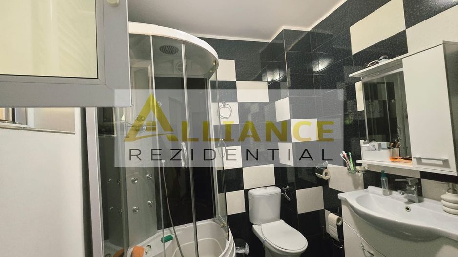 CASĂ INDIVIDUALĂ 4 CAMERE MOBILATĂ ȘI UTILATĂ - TEREN 497 MP - Poză 13