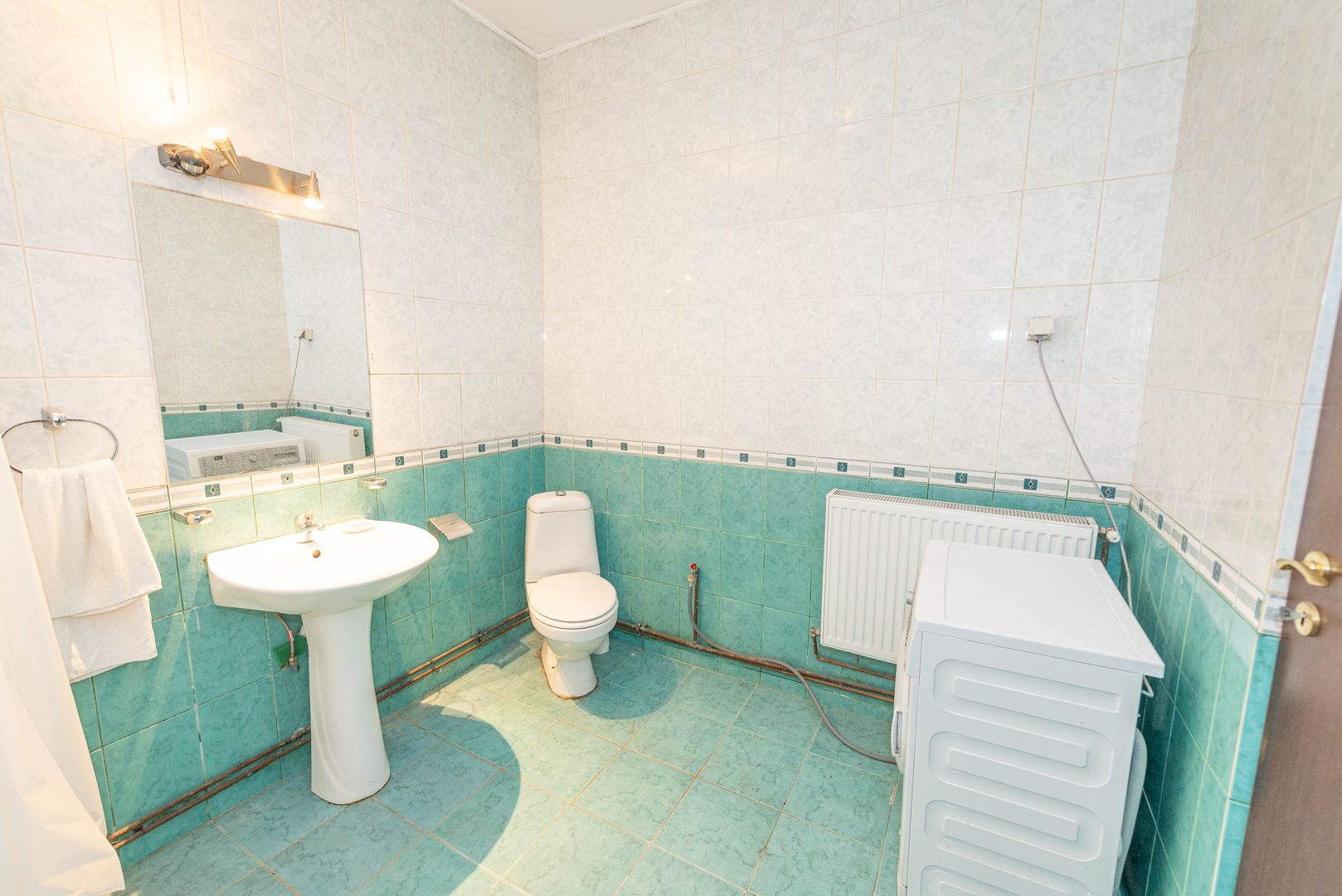 Apartament 3 camere de vanzare, in vila, 83 mp - Poză 23