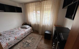 Ap 4 camere decomandat 2 bai 79mp Nicolina-Frumoasa 145,000 € - Poză 2