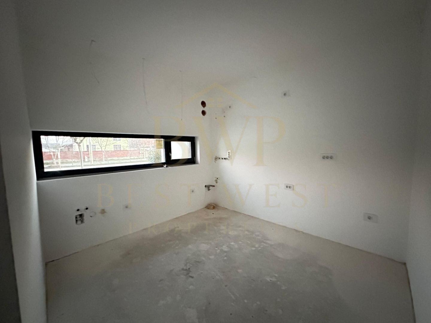 Duplex 1/2 4 camere, 3 băi, la strada principală Mosnita Veche - Poză 18