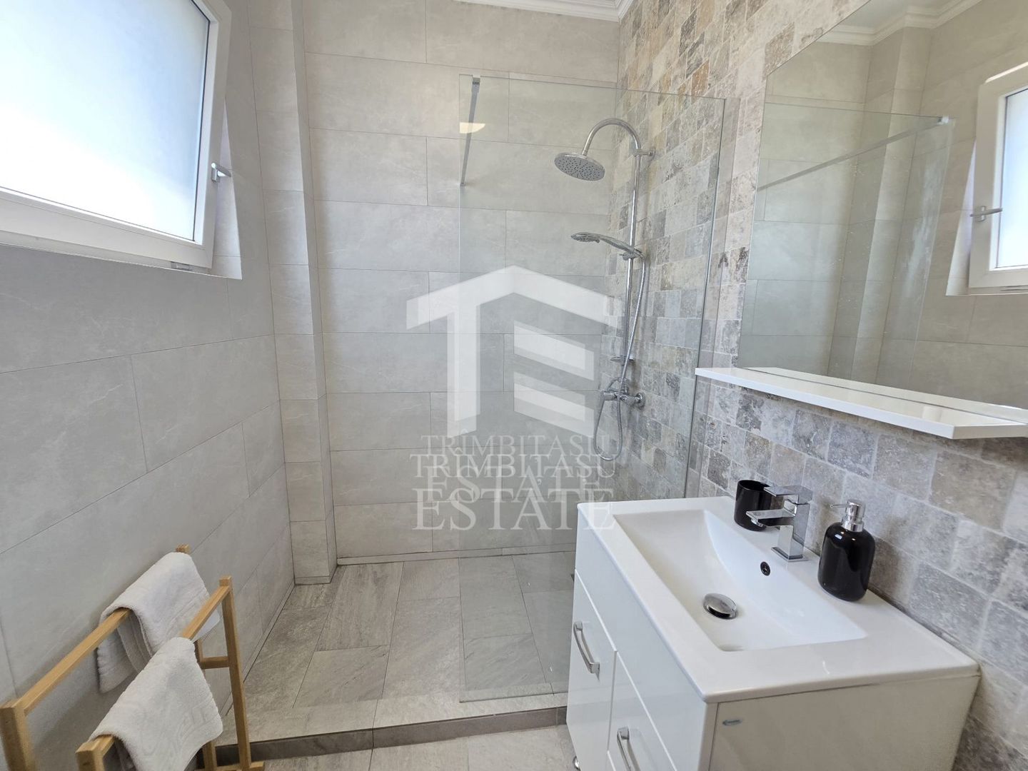 MAMAIA SAT- 3 camere cu vedere la mare | gata de mutat sau de investit - Poză 18